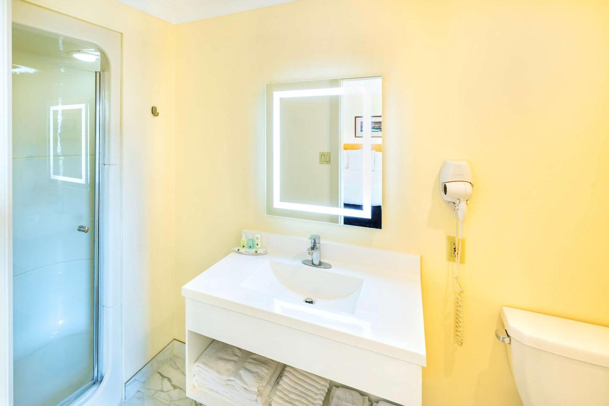 Quality Inn & Suites Garden Of The Gulf Summerside Luaran gambar